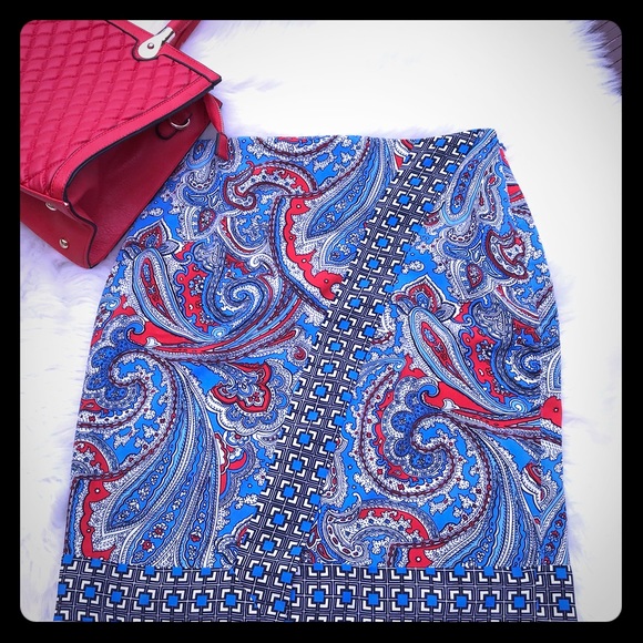 ♥️NWT Gorgeous size 2 faux wrap skirt - Picture 1 of 3